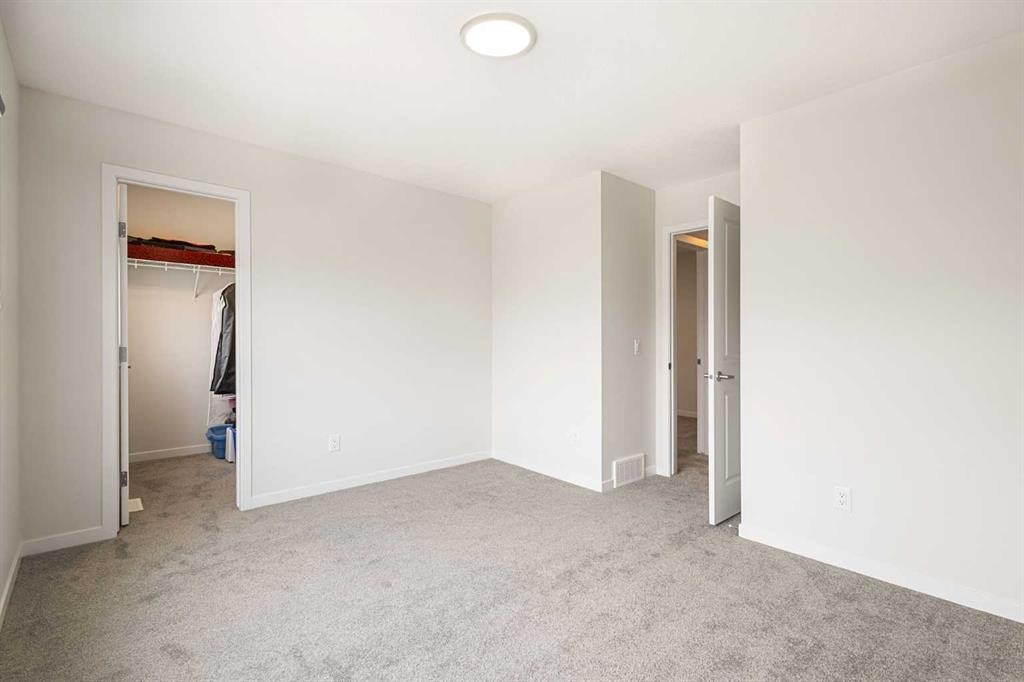 332 Magnolia Crescent Se, Calgary, AB