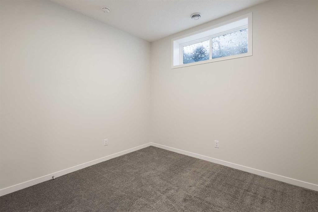 332 Magnolia Crescent Se, Calgary, AB