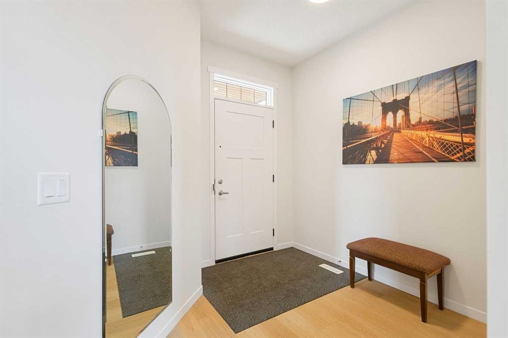 332 Magnolia Crescent Se, Calgary, AB