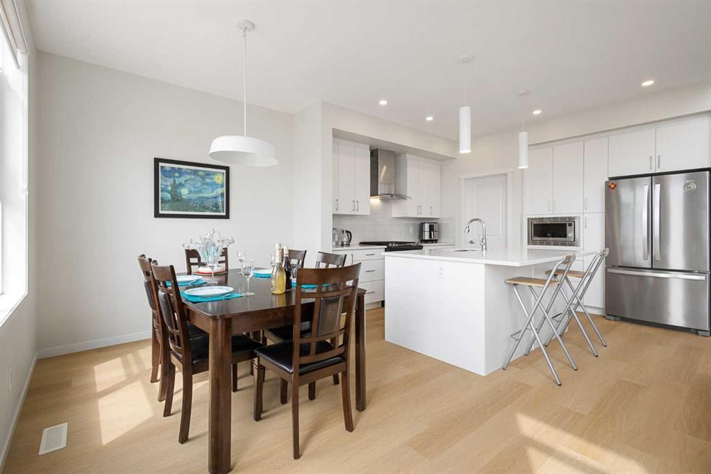 332 Magnolia Crescent Se, Calgary, AB
