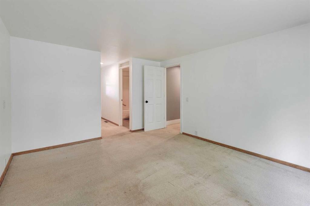 1320 116 Avenue Sw, Calgary, AB - Indoor Photo Showing Other Room