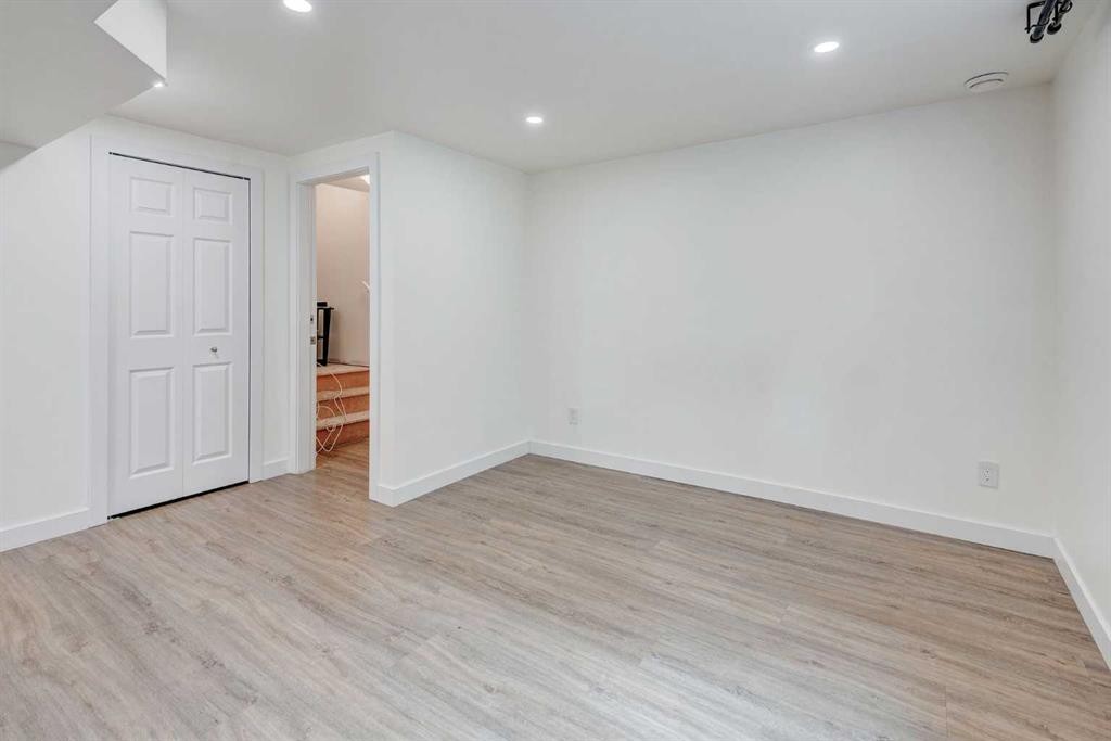 1320 116 Avenue Sw, Calgary, AB - Indoor Photo Showing Other Room