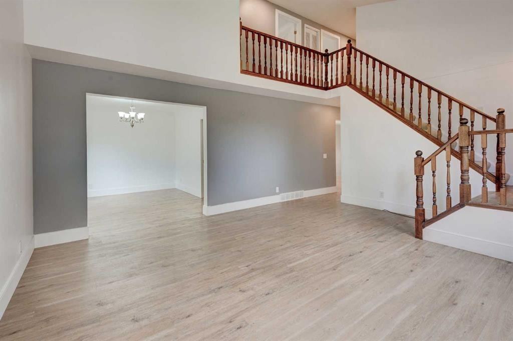 1320 116 Avenue Sw, Calgary, AB - Indoor Photo Showing Other Room