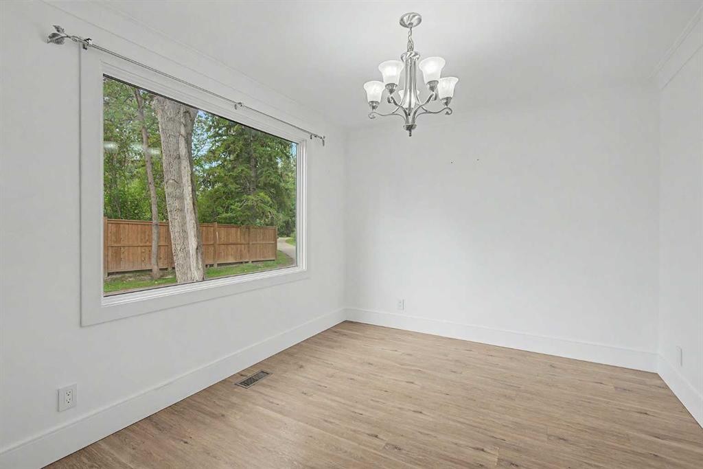 1320 116 Avenue Sw, Calgary, AB - Indoor Photo Showing Other Room