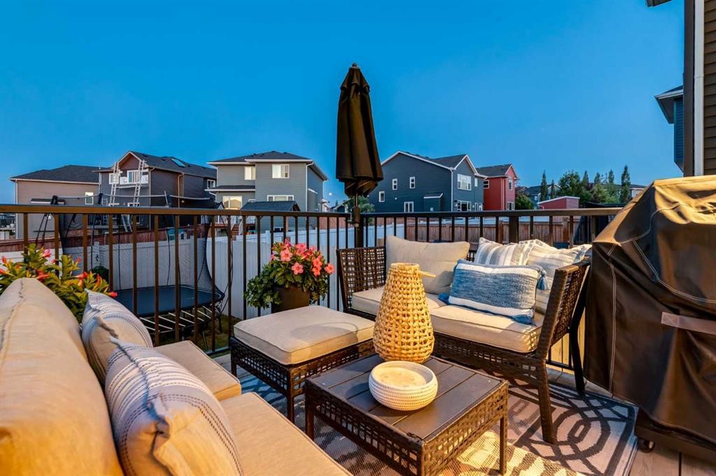 444 Evansglen Drive Nw, Calgary, AB - Outdoor With Deck Patio Veranda With Exterior