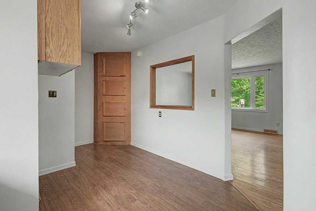 2056 Cottonwood Crescent Se, Calgary, AB - Indoor Photo Showing Other Room