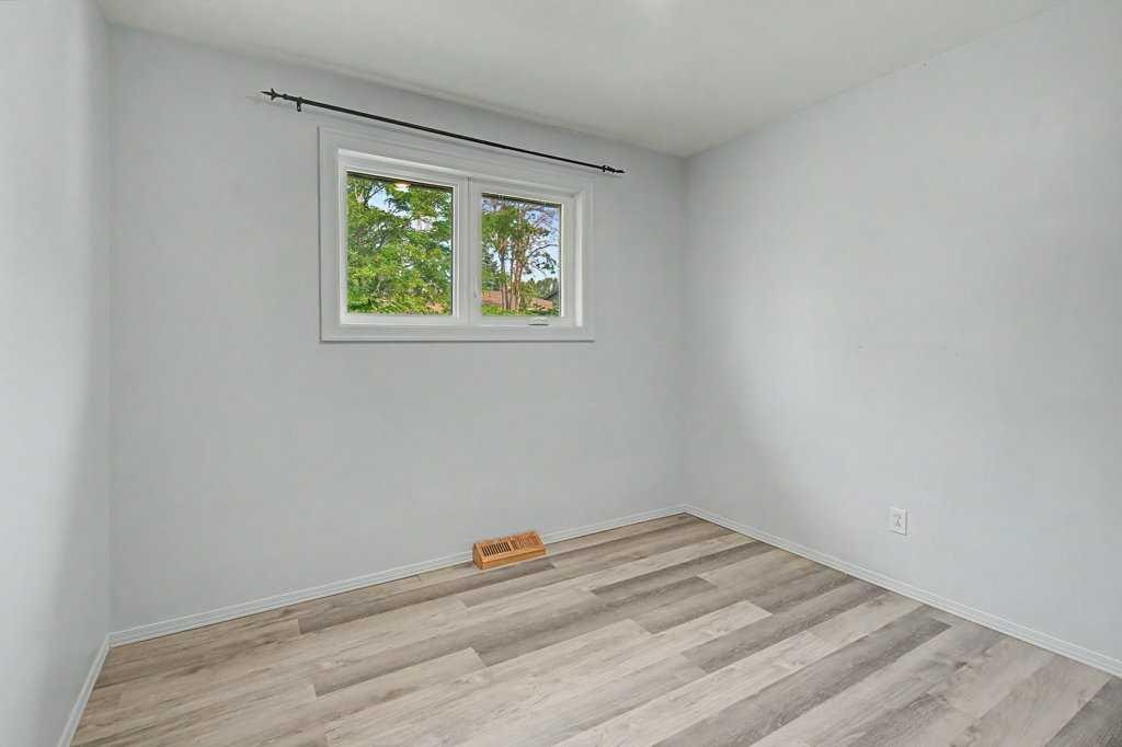 2056 Cottonwood Crescent Se, Calgary, AB - Indoor Photo Showing Other Room
