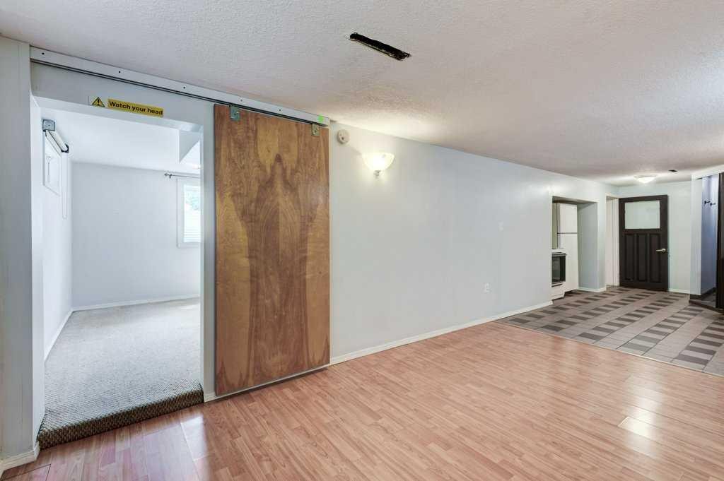 2056 Cottonwood Crescent Se, Calgary, AB - Indoor Photo Showing Other Room