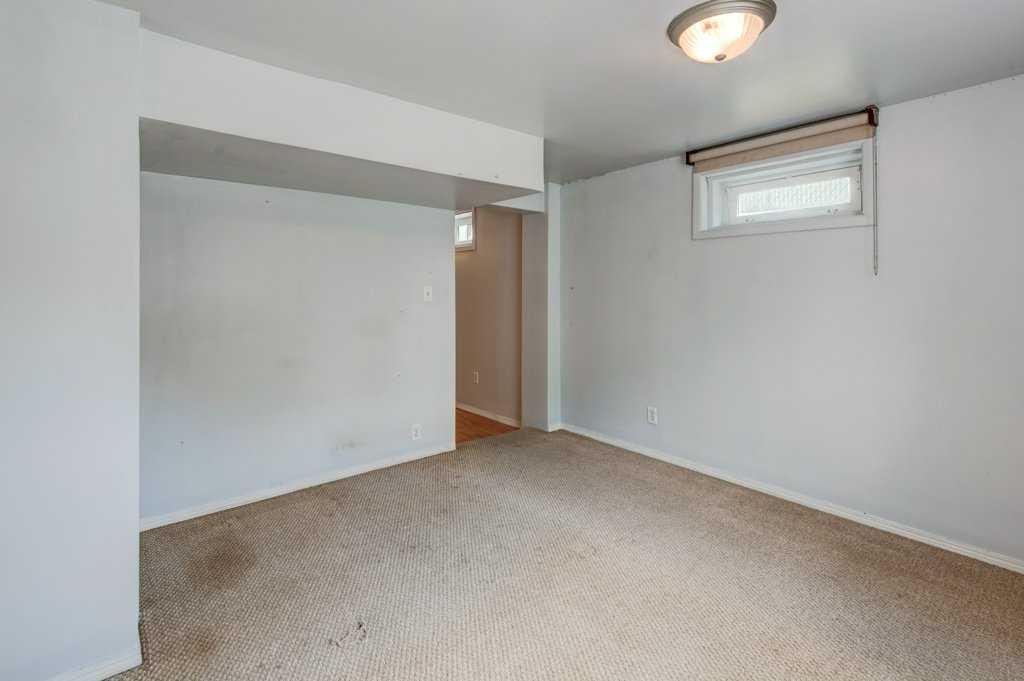 2056 Cottonwood Crescent Se, Calgary, AB - Indoor Photo Showing Other Room