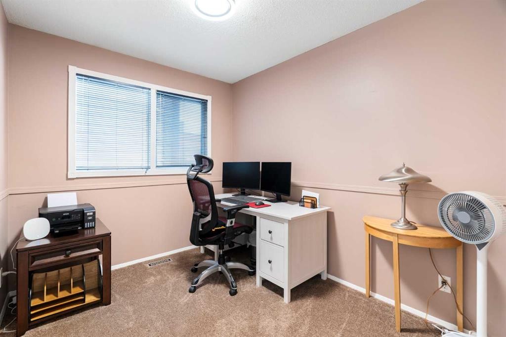 48 Deermont Way Se, Calgary, AB - Indoor Photo Showing Office