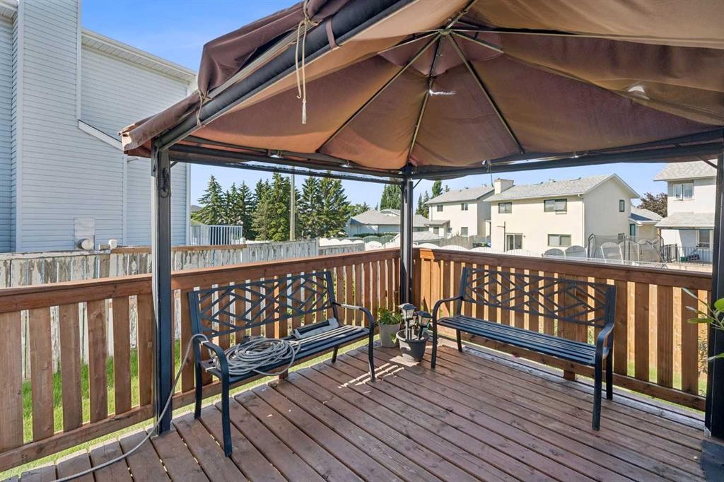 100 Applemont Close Se, Calgary, AB - Outdoor With Deck Patio Veranda With Exterior