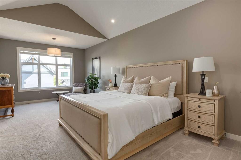 428 21 Avenue Ne, Calgary, AB - Indoor Photo Showing Bedroom