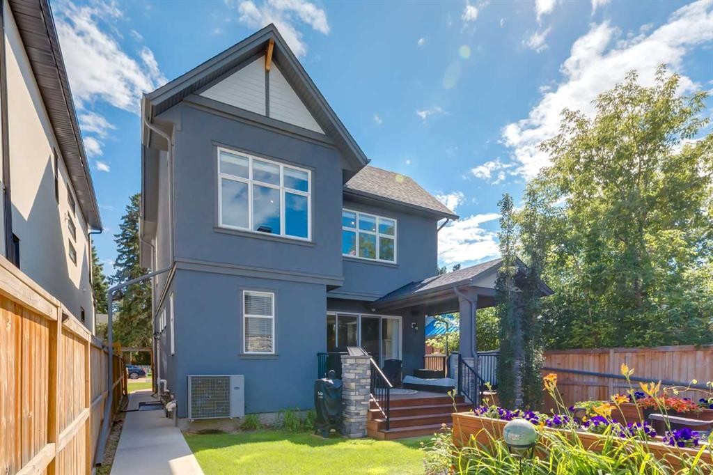 428 21 Avenue Ne, Calgary, AB - Outdoor With Deck Patio Veranda