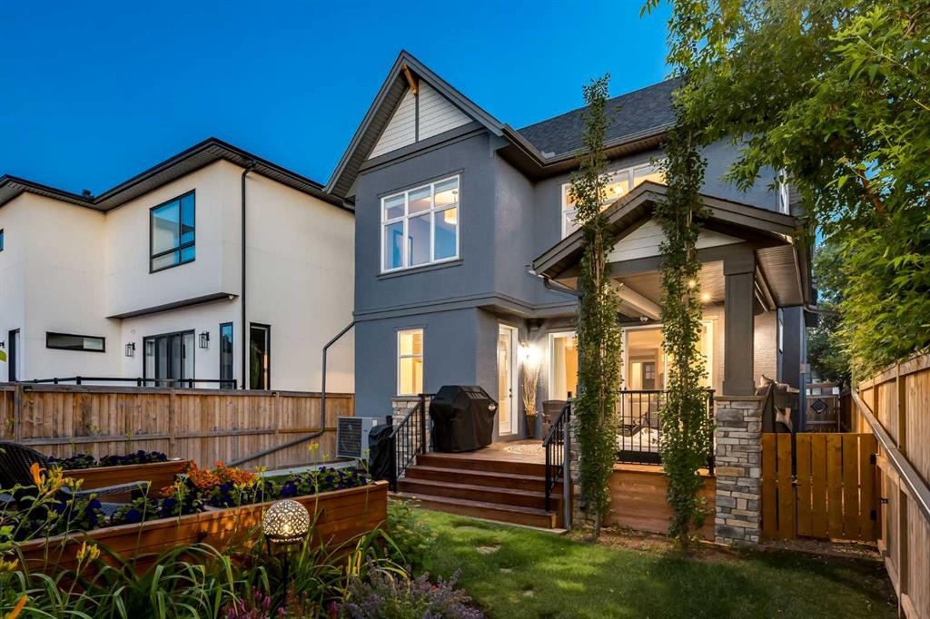 428 21 Avenue Ne, Calgary, AB - Outdoor