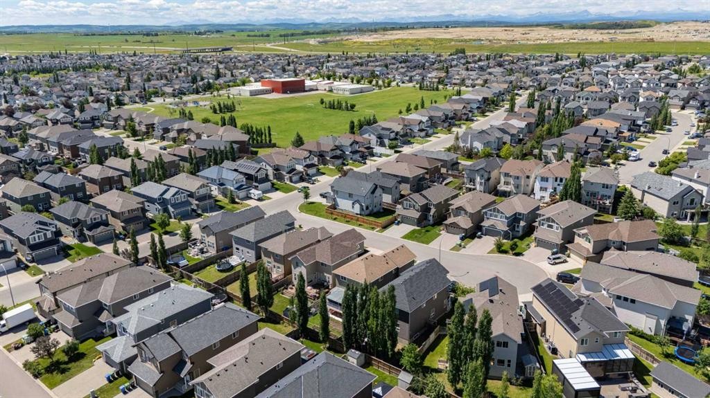144 Everhollow Street Sw, Calgary, AB - Outdoor With View