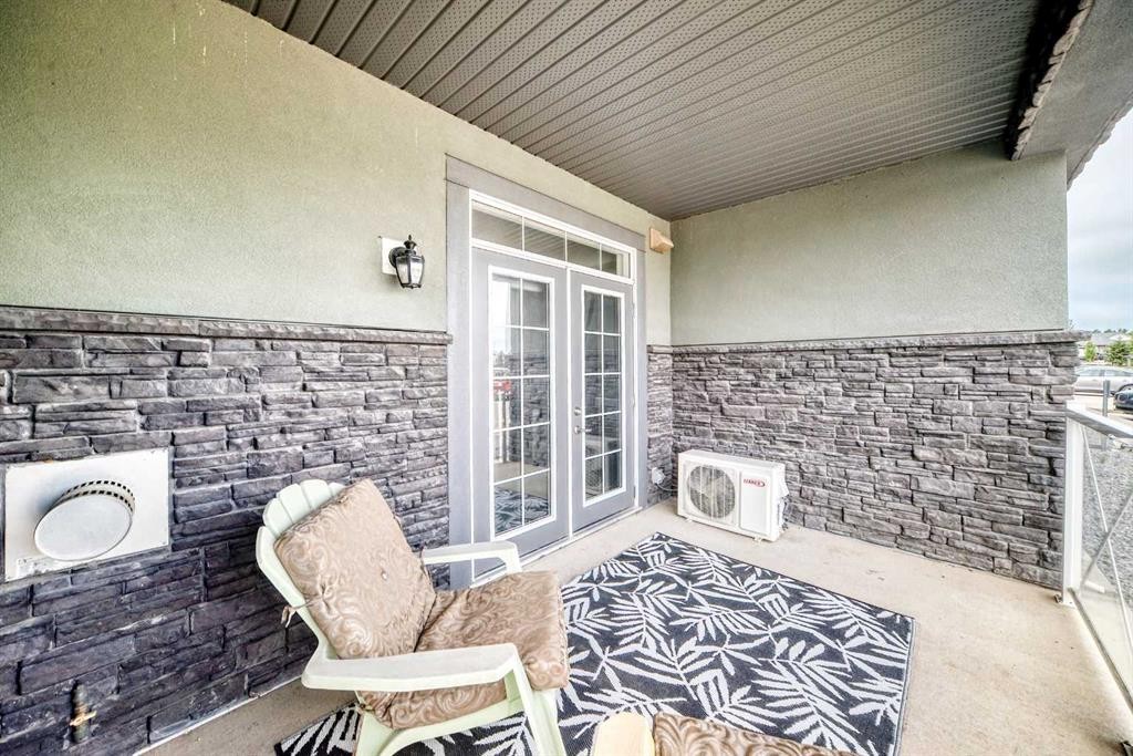113-1005A Westmount Drive, Strathmore, AB - Outdoor