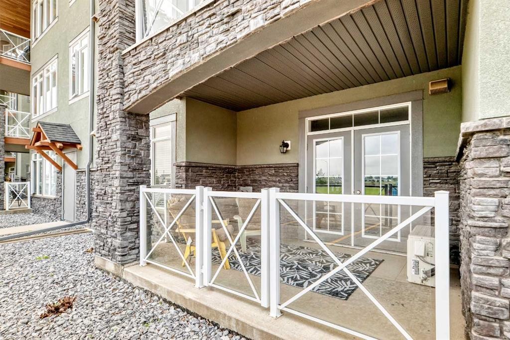113-1005A Westmount Drive, Strathmore, AB - Outdoor With Exterior