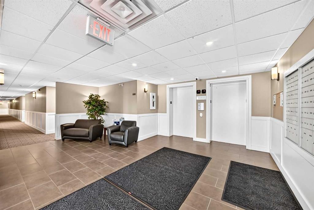 113-1005A Westmount Drive, Strathmore, AB - Indoor Photo Showing Other Room