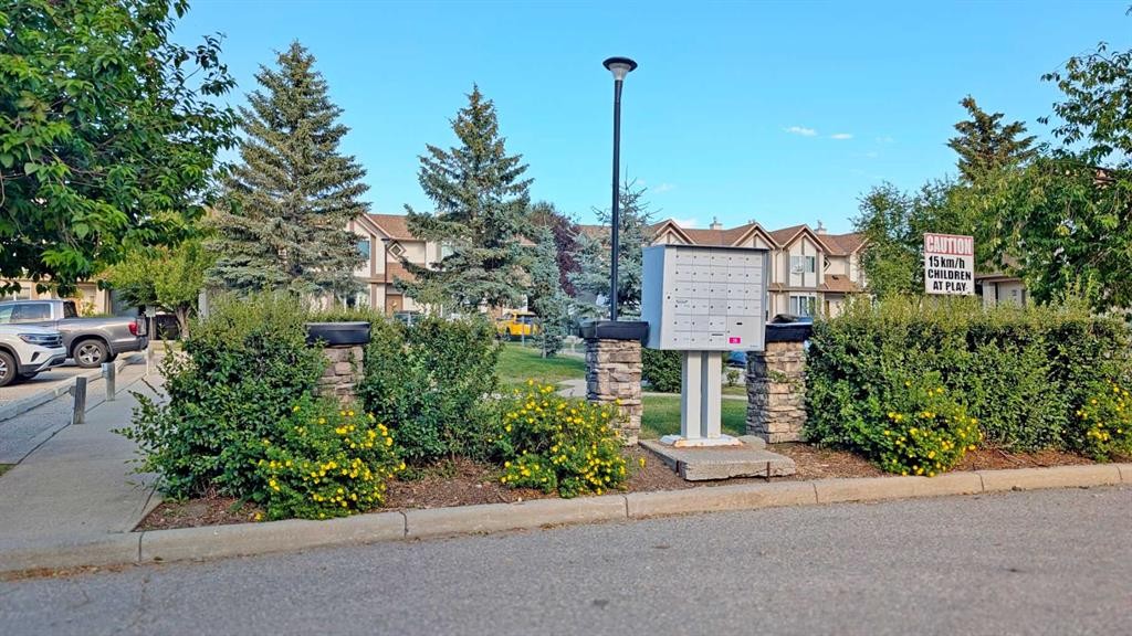12 Shawbrooke Court Sw, Calgary, AB - Outdoor