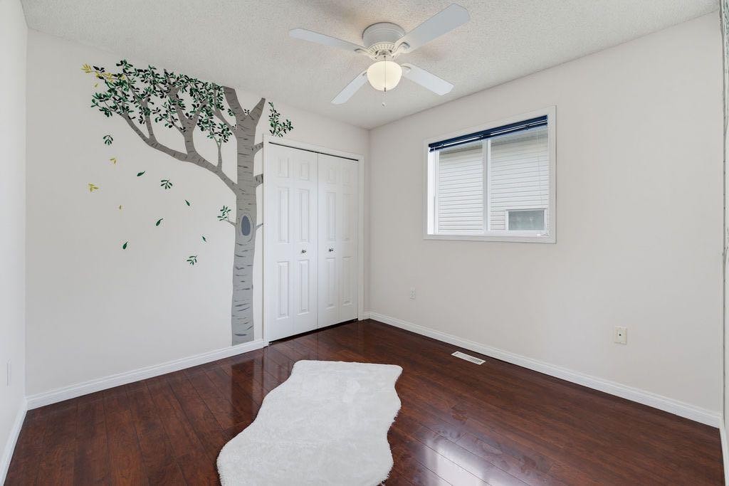 359 Hidden Ranch Place Nw, Calgary, AB - Indoor Photo Showing Other Room