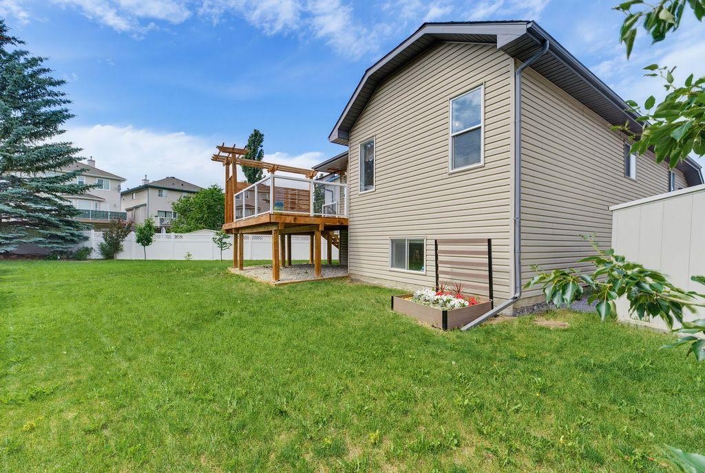 359 Hidden Ranch Place Nw, Calgary, AB - Outdoor