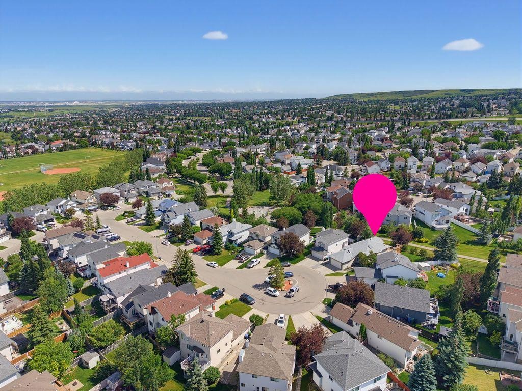 359 Hidden Ranch Place Nw, Calgary, AB - Outdoor With View