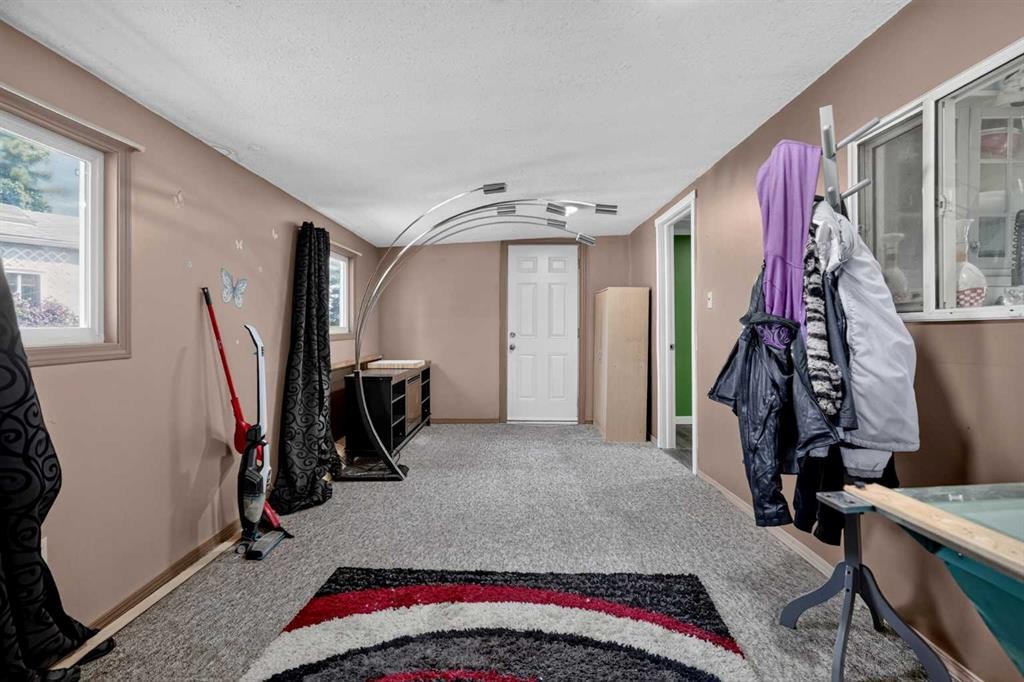 353 Burroughs Circle Ne, Calgary, AB