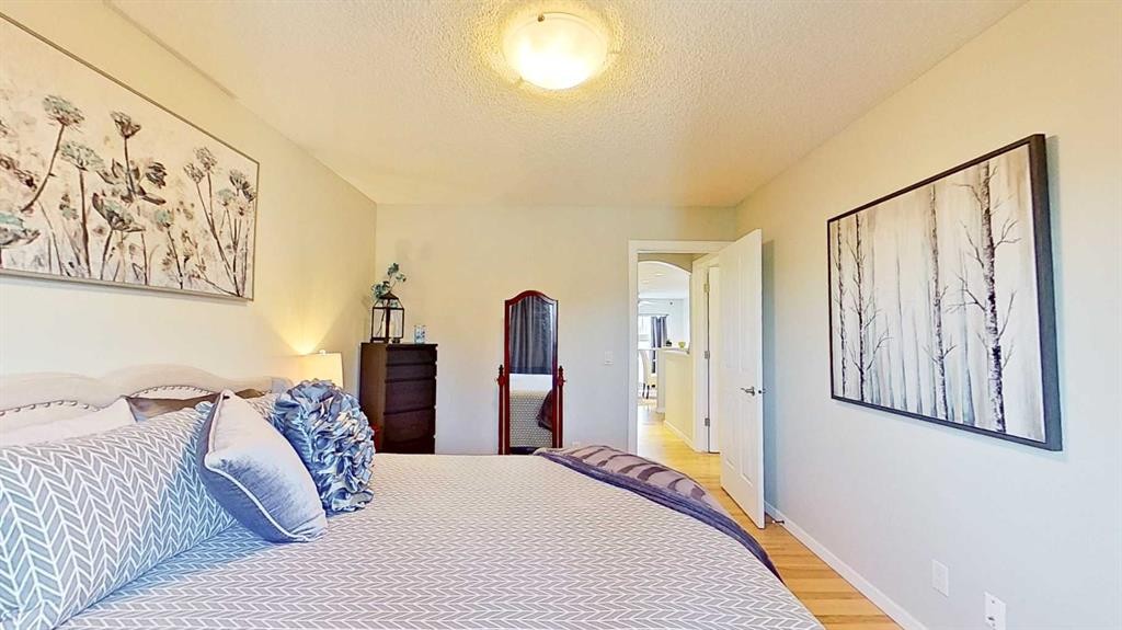 7 Bridlecrest Boulevard Sw, Calgary, AB - Indoor Photo Showing Bedroom