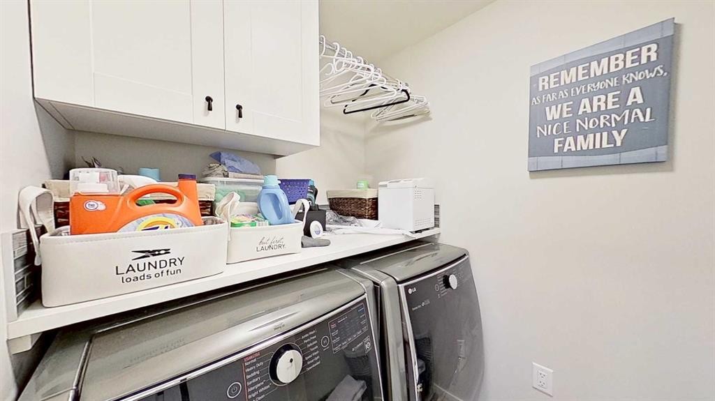 7 Bridlecrest Boulevard Sw, Calgary, AB - Indoor Photo Showing Laundry Room