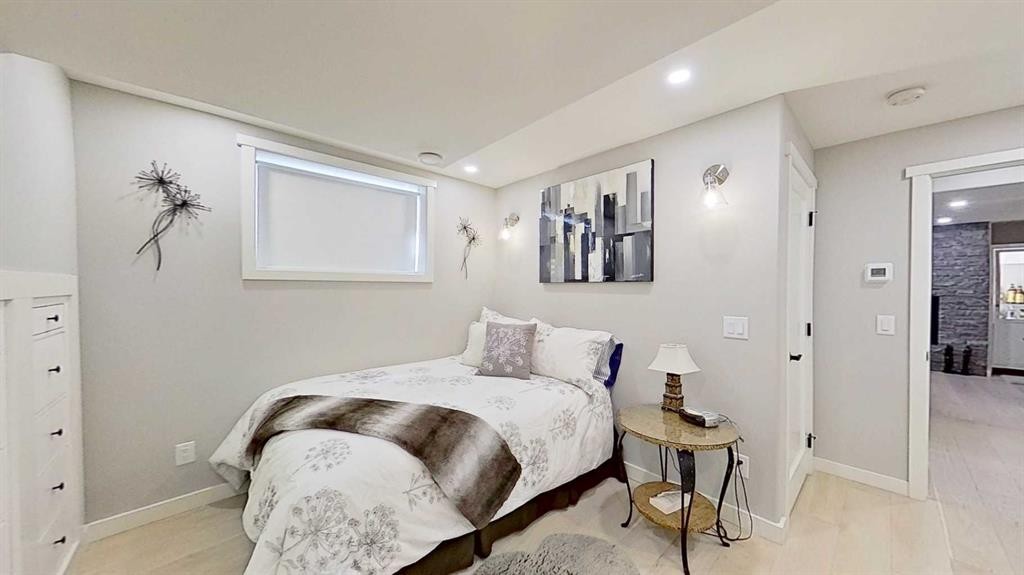 7 Bridlecrest Boulevard Sw, Calgary, AB - Indoor Photo Showing Bedroom