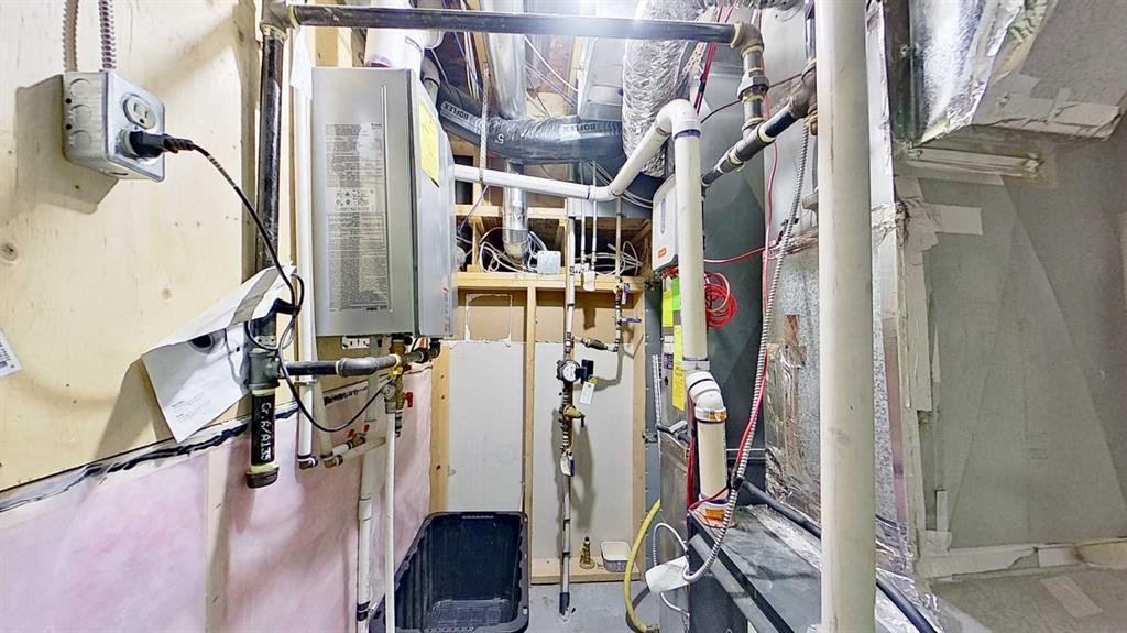 7 Bridlecrest Boulevard Sw, Calgary, AB - Indoor Photo Showing Basement