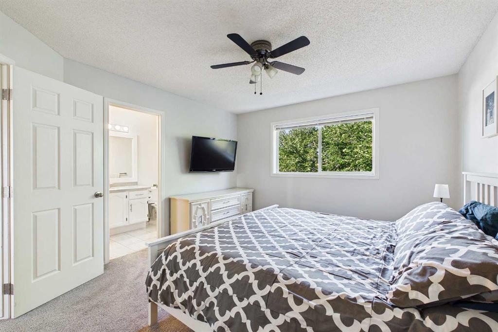 70 Coventry Crescent Ne, Calgary, AB - Indoor Photo Showing Bedroom