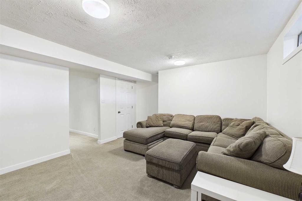 70 Coventry Crescent Ne, Calgary, AB - Indoor
