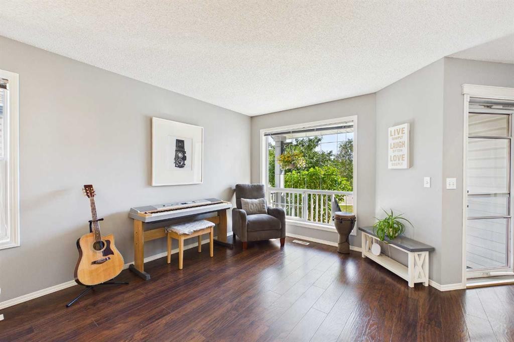 70 Coventry Crescent Ne, Calgary, AB - Indoor