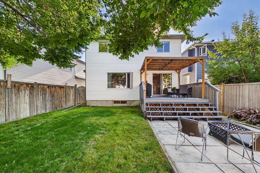 70 Coventry Crescent Ne, Calgary, AB - Outdoor