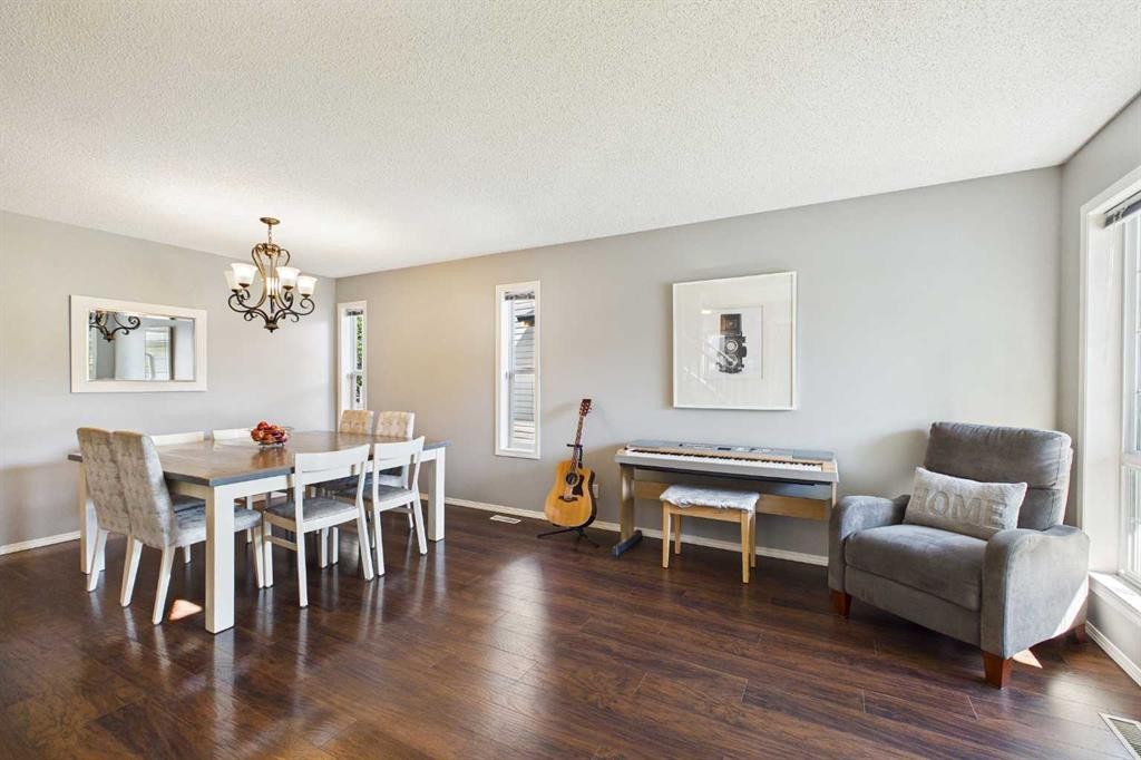 70 Coventry Crescent Ne, Calgary, AB - Indoor
