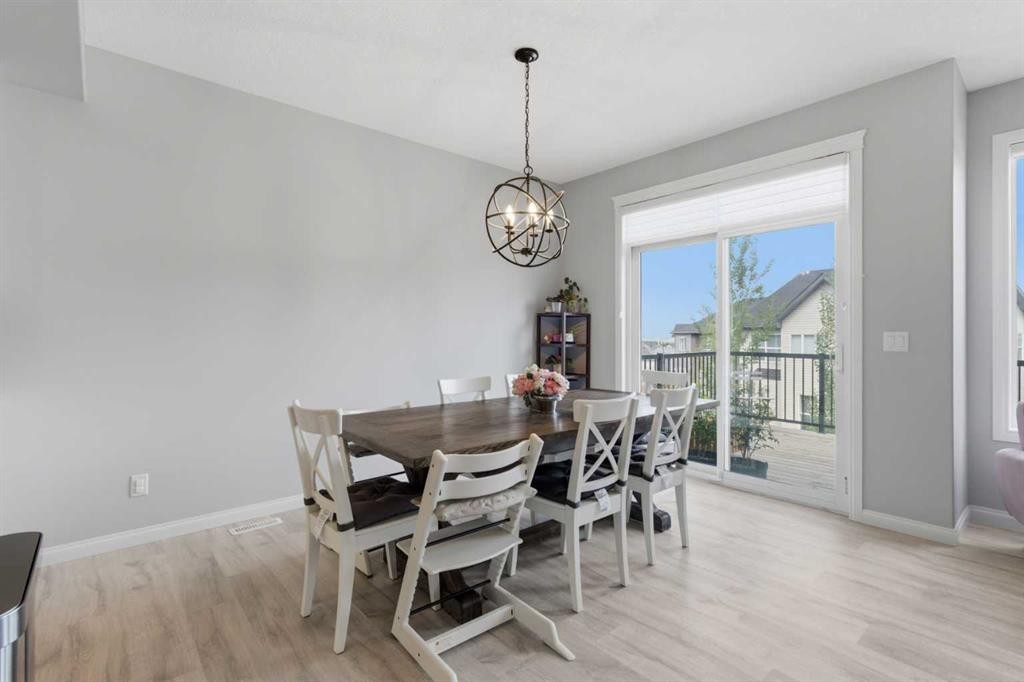283 Nolanhurst Crescent Nw, Calgary, AB - Indoor Photo Showing Dining Room