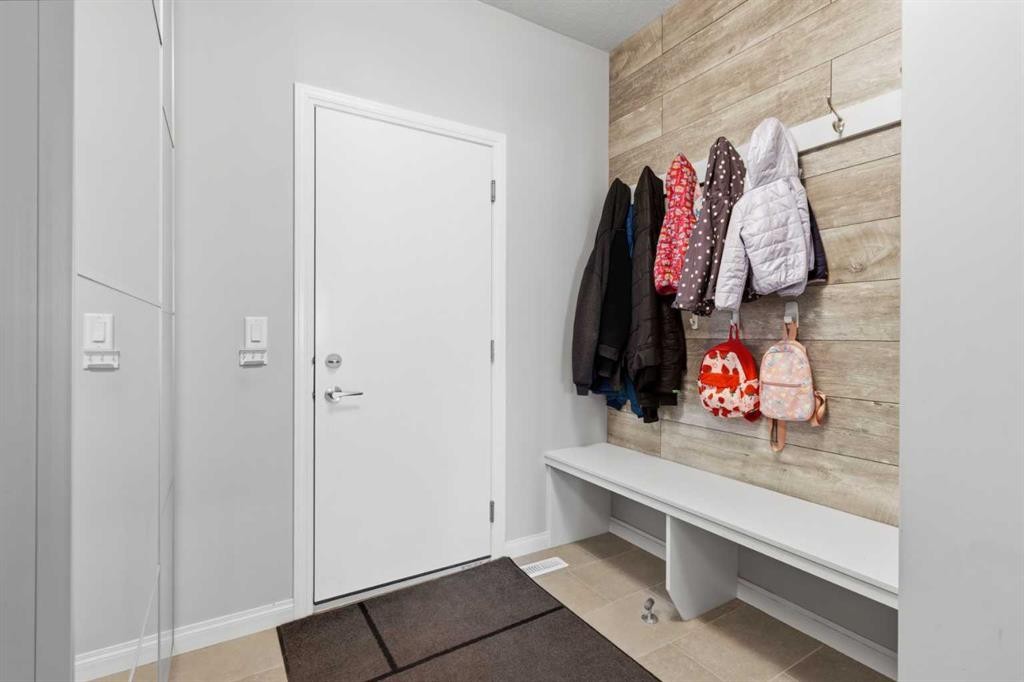 283 Nolanhurst Crescent Nw, Calgary, AB - Indoor
