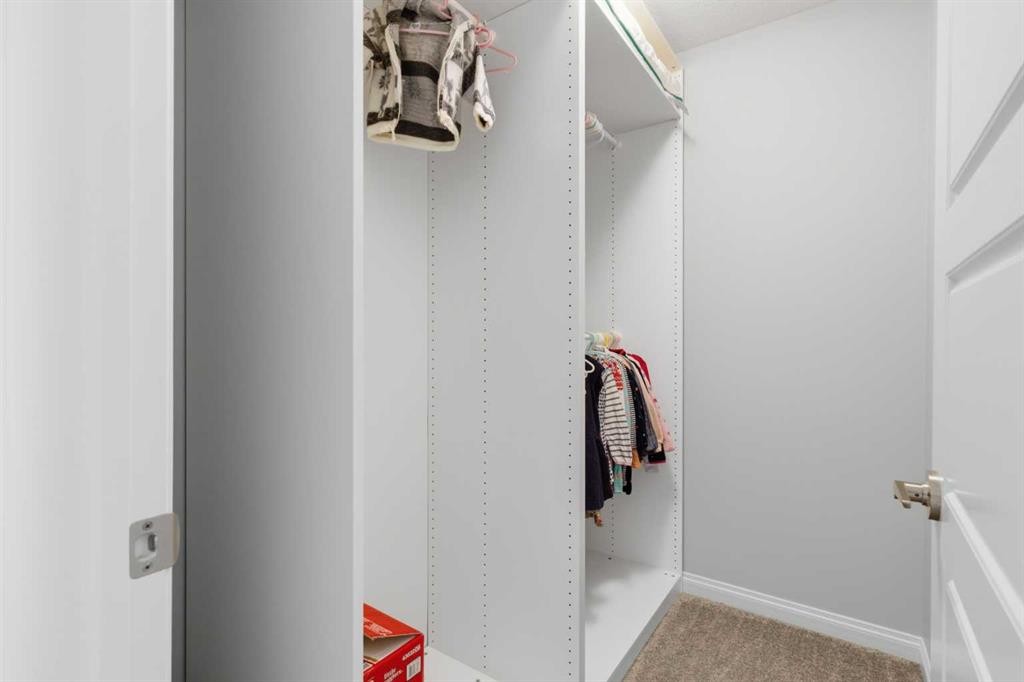 283 Nolanhurst Crescent Nw, Calgary, AB - Indoor Photo Showing Other Room