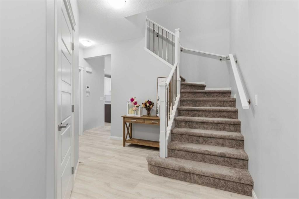 283 Nolanhurst Crescent Nw, Calgary, AB - Indoor Photo Showing Other Room