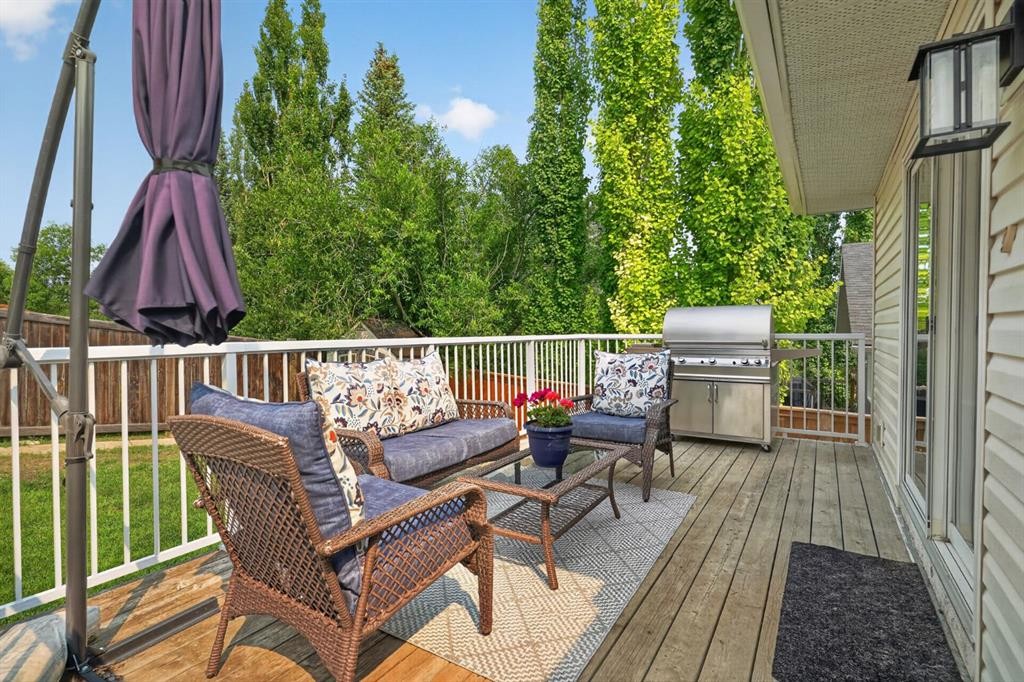 107 Edgevalley Close Nw, Calgary, AB - Outdoor With Deck Patio Veranda With Exterior