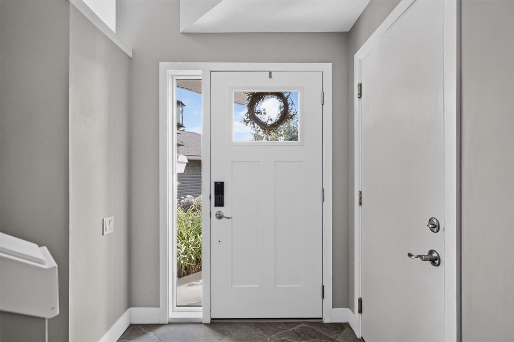 107 Edgevalley Close Nw, Calgary, AB - Indoor Photo Showing Other Room