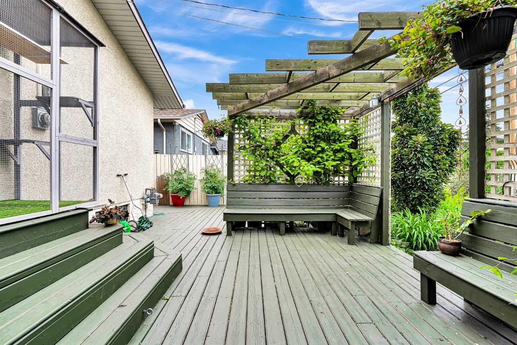 3722 Dover Ridge Drive Se, Calgary, AB - Outdoor With Deck Patio Veranda With Exterior