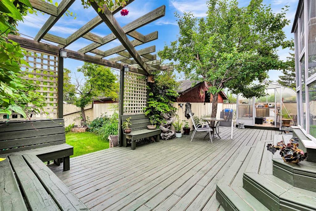 3722 Dover Ridge Drive Se, Calgary, AB - Outdoor With Deck Patio Veranda