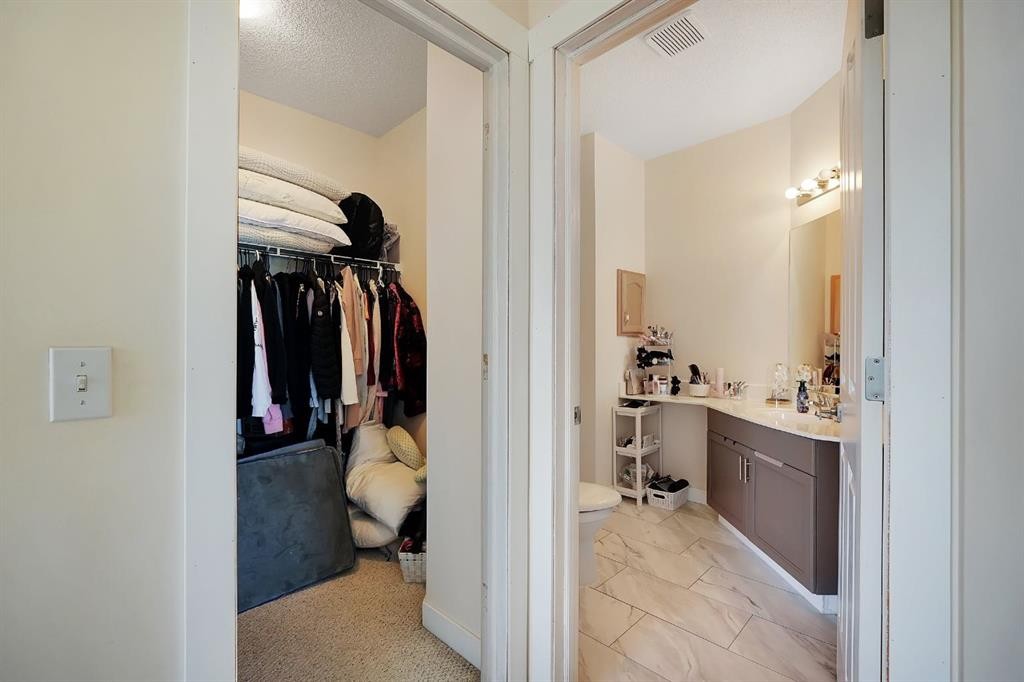 227-1920 14 Avenue Ne, Calgary, AB - Indoor