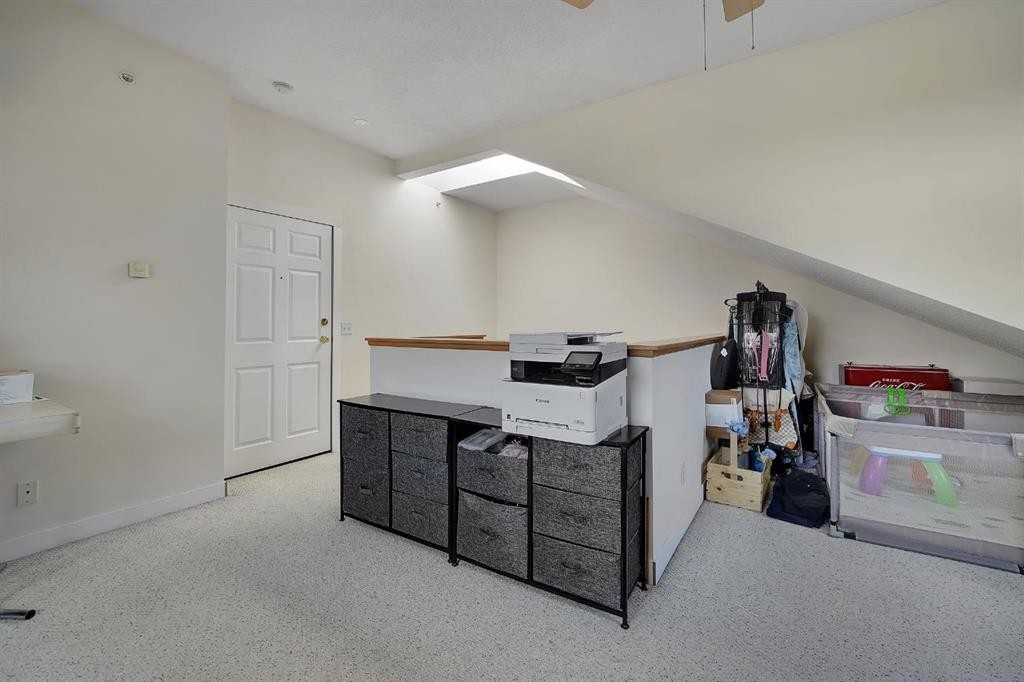 227-1920 14 Avenue Ne, Calgary, AB - Indoor