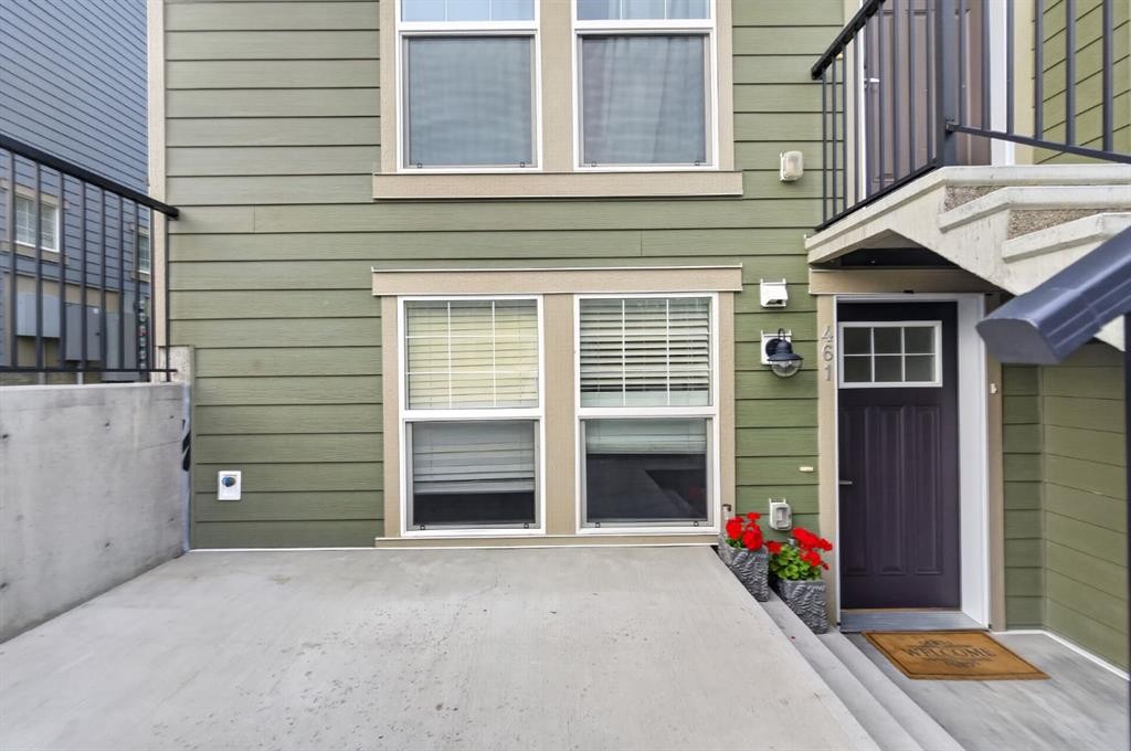 461 Cranbrook Square Se, Calgary, AB - Outdoor With Exterior
