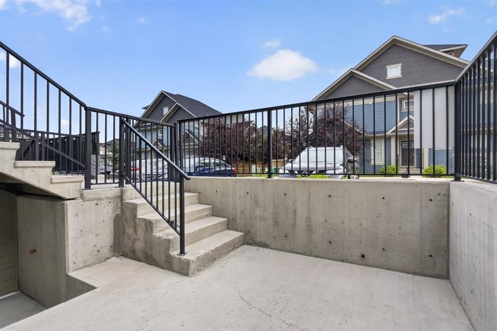 461 Cranbrook Square Se, Calgary, AB - Outdoor