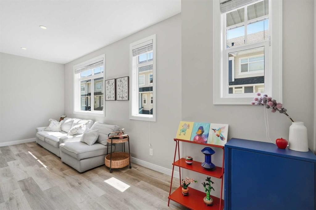 312 Wentworth Row Sw, Calgary, AB - Indoor