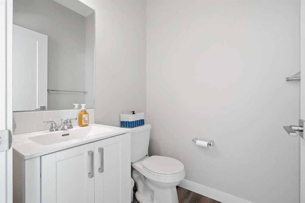 312 Wentworth Row Sw, Calgary, AB - Indoor Photo Showing Bathroom